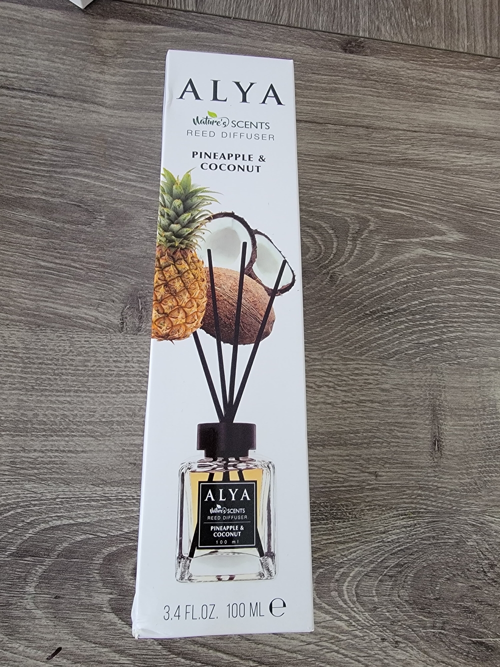 ALYA Pineapple & Coconut Reed Diffuser - White Box - Picture 3 of 3